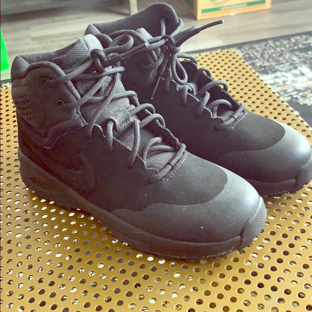 Nike ACG Boot